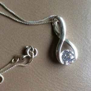 Diamond look like silver necklace